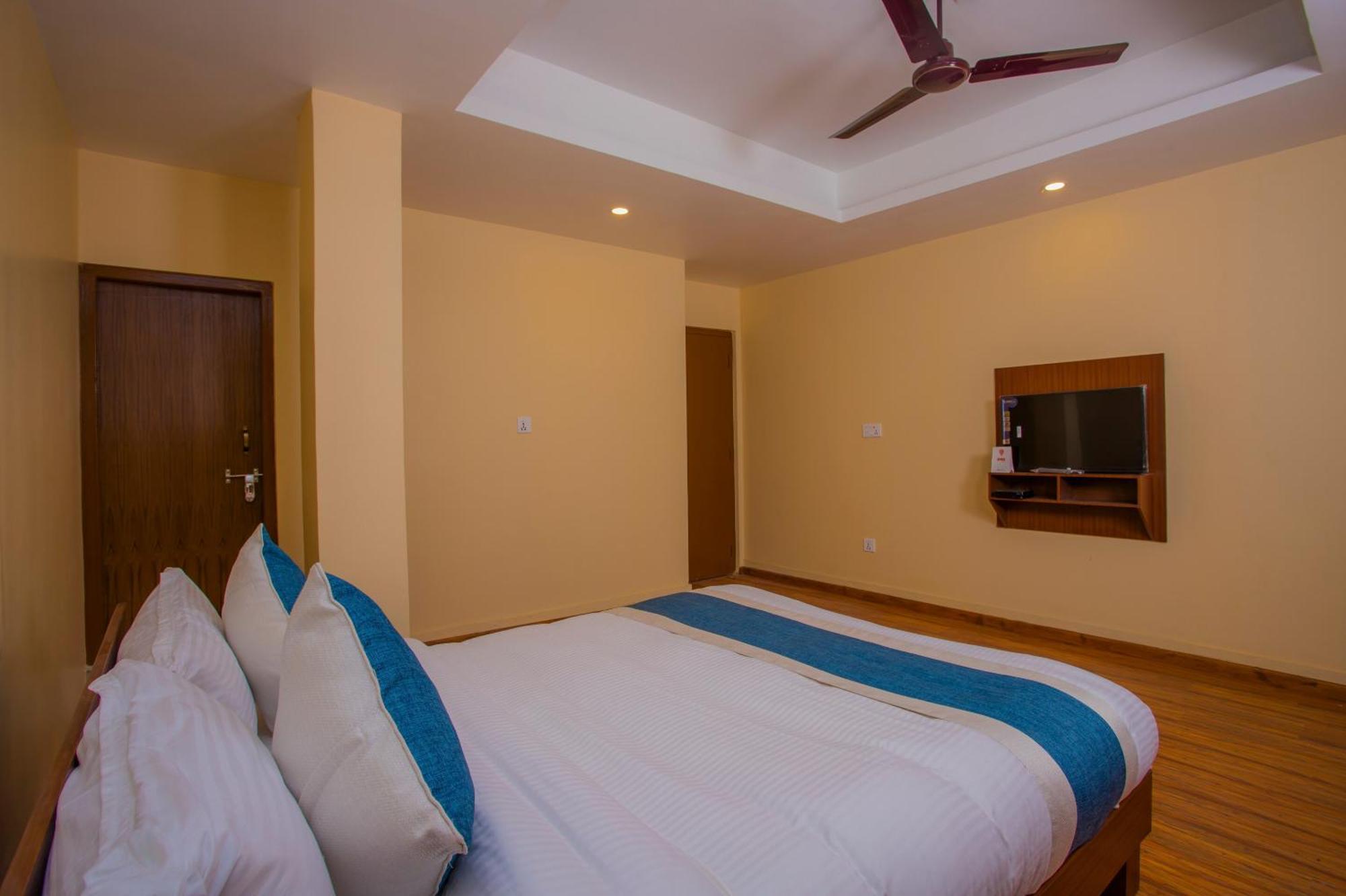Oyo 273 Hotel Rara Palace Katmandu Dış mekan fotoğraf