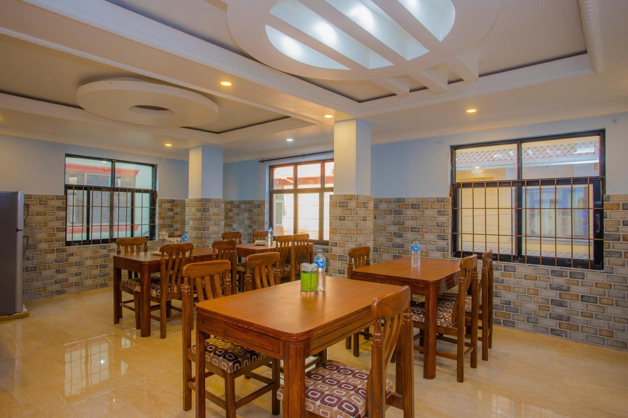 Oyo 273 Hotel Rara Palace Katmandu Dış mekan fotoğraf